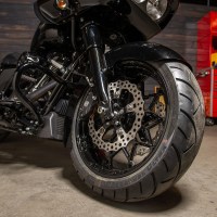 Fat-Factory-Wheel-Arlen-Ness-Fat-Tire-Style-Install-bagger-b_1800x
